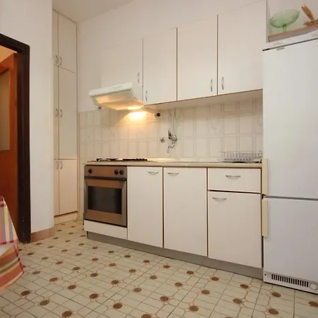 Poljana 8473d