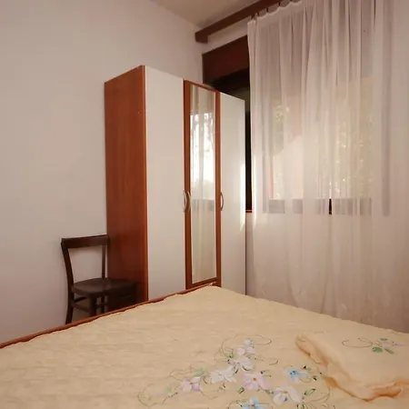 Poljana 8473d