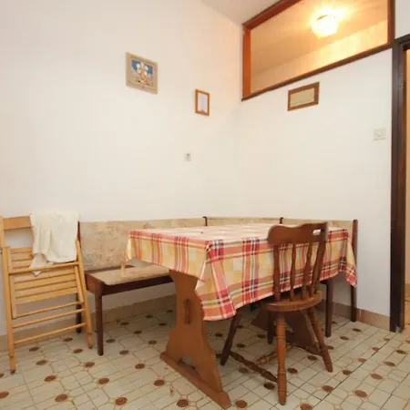 Poljana 8473d *